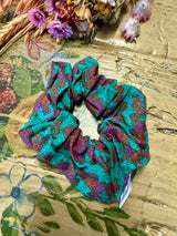 Les Indiennes de Nîmes "Emerald" Scrunchie