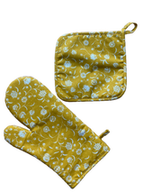 Provençal Oven Mitt & Pot Holder Set