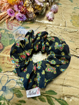"Black Tresor" Scrunchie
